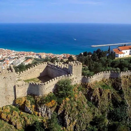 The Captain'S House - 2Min Walking From The Beach Sesimbra Exterior photo