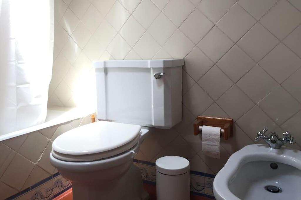 The Captain's House - 2min Walking From The Apartment Sesimbra