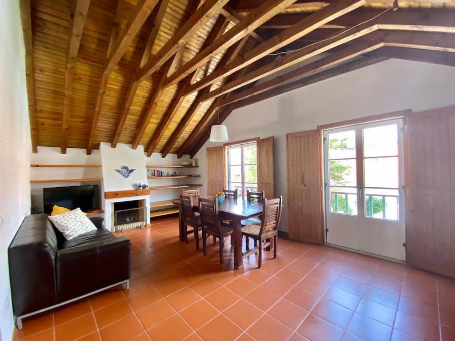 The Captain's House - 2min Walking From The Sesimbra